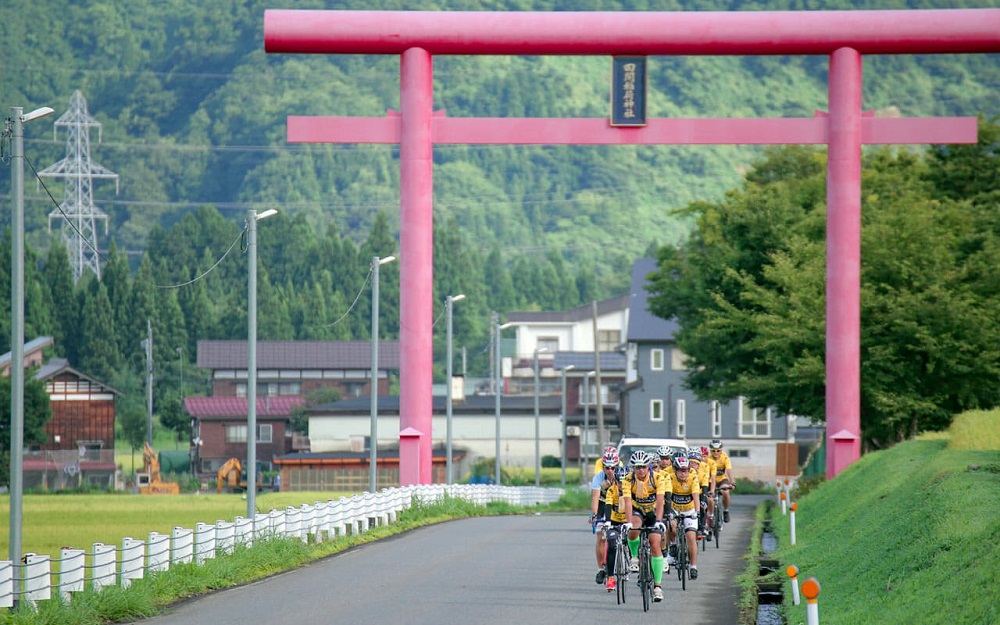 ツールド妻有2025(新潟県 十日町市 なかさとミオン第2駐車場本部テント