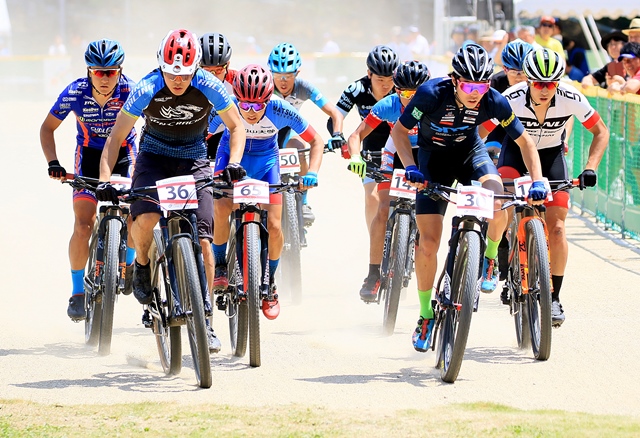 ޥƥХ꡼åץɥݥMTB 錄Ϥ޹MTB졼2022UCI˥꡼XCO