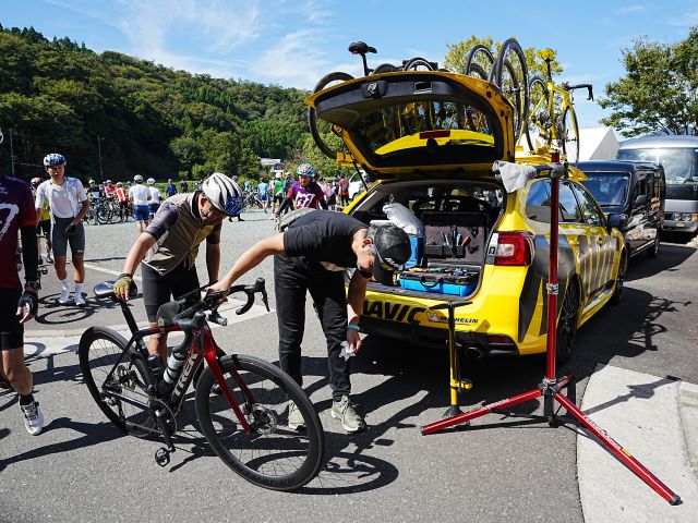 自転車練習　競輪　ロードレース　車誘導用　ローラー　スズキ　エブリィ用 ロードバイクを積めるクルマ（スズキ エブリイJOIN) | ロードバイクで